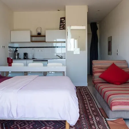 Studio Meuble Avec Vue Sur Le Golf A Juvignac